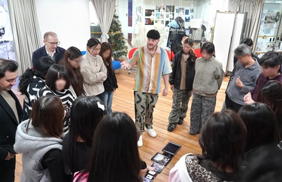 伦艺面试官Philip亲临广州，助力广州招生代表处学生们全纪录，面试官解密伦艺申请关键